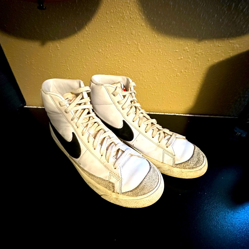 Nike blazer high. Black and white.